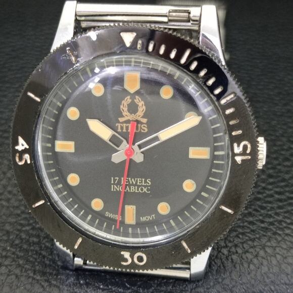 Vintage 1989 Titus Manual Mens Silver Watch W/Mesh Strap & Orange accents - Picture 3 of 9